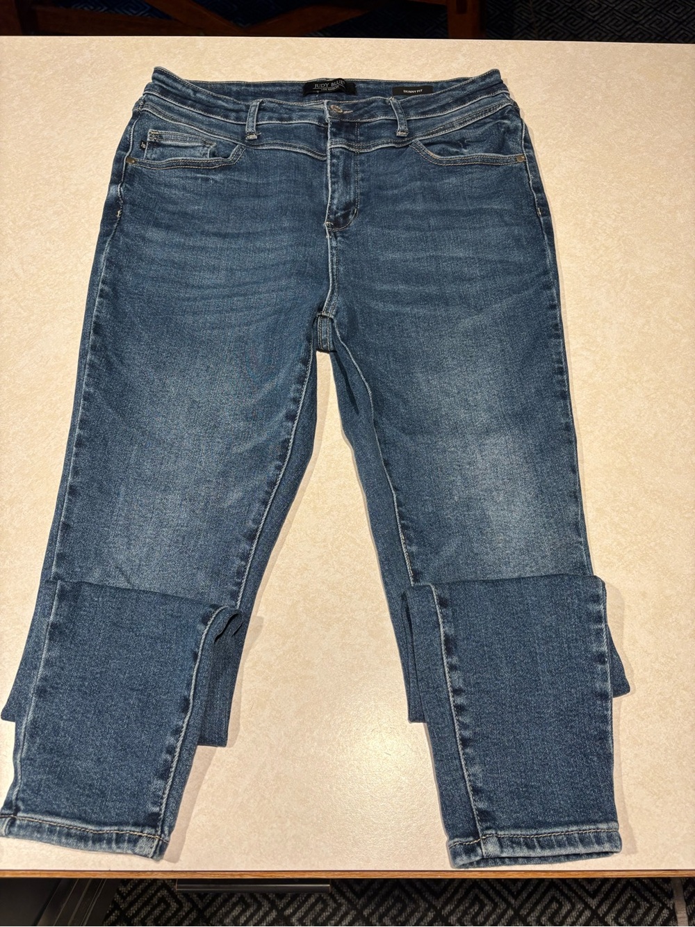 Judy Blue Dark Wash Cropped Ankle Jeans